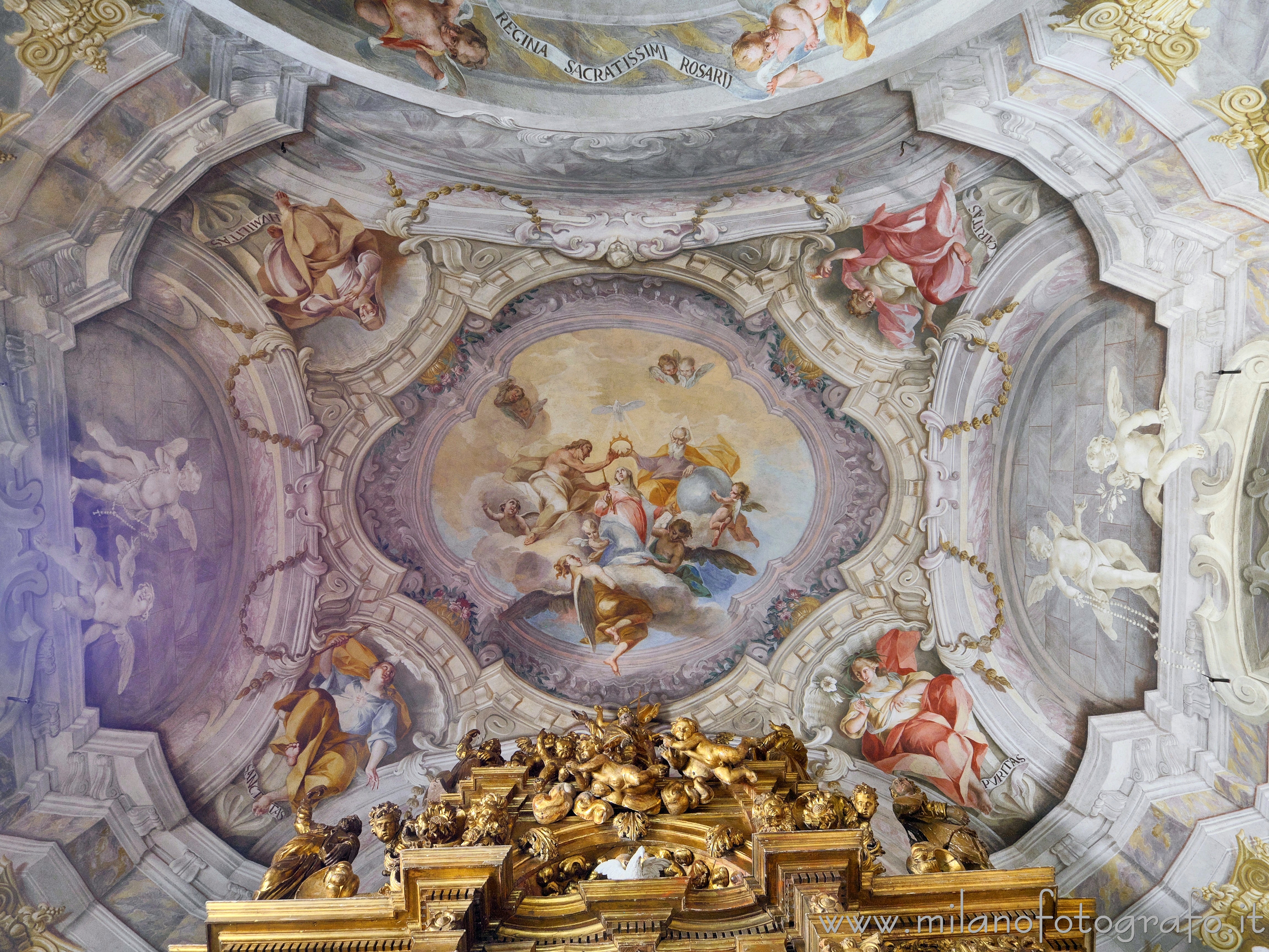 Pettinengo (Biella) - Volta della Cappella della Madonna del Rosario nella Chiesa Parrocchiale dei Santi Stefano e Giacomo - Foto a piena risoluzione
